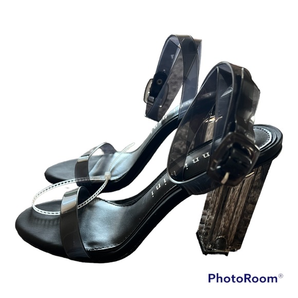 NWT Gianni Bini Ahrley Clear Vinyl Ankle Strap Strappy Sandals - Picture 3 of 4